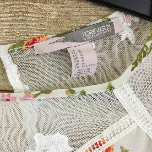 Forever 21 Floral Lace Top - Picture 4 of 7